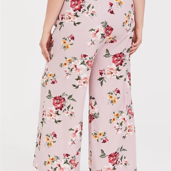 torrid Pants - Torrid Lilac purple floral crepe pant Size 22-24
